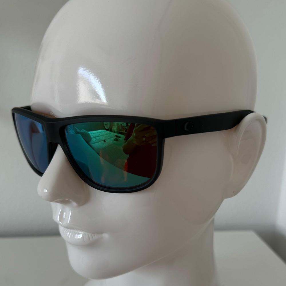 POLARIZED SUNGLASSES
